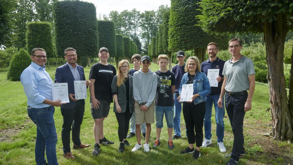 Schon am ersten Tag startete die Kooperation zwischen dem Garten- und Landschaftsbauunternehmen Boymann und der Comeniusschule Georgsmarienhütte mit der Vermittlung eines Langzeitpraktikums.