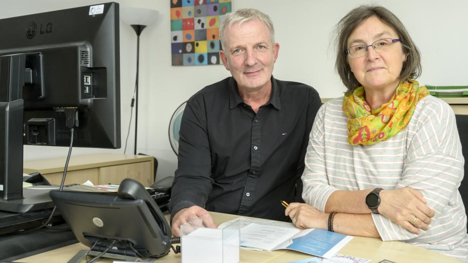 Thomas Kleinschmidt und Silke Degener-Paschedag beraten und begleiten Arbeitssuchende in der Außenstelle des Jobcenters der MaßArbeit in Dissen.
