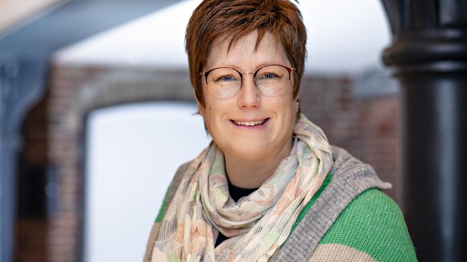 MaßArbeit-Ausbildungslotsin Christina Kursch begleitet Jugendliche im Übergang Schule-Beruf.