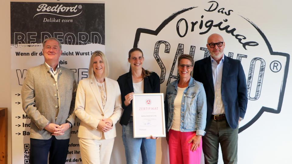 Zertifikatübergabe Bedford 2025