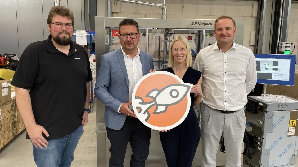 Industrieller Arbeitgeberverband und  MaßArbeit besuchen die JW Verpackungstechnik GmbH.